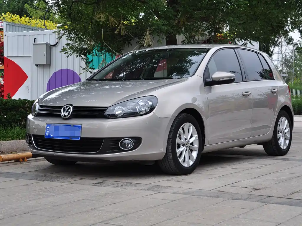 Купить Volkswagen Golf