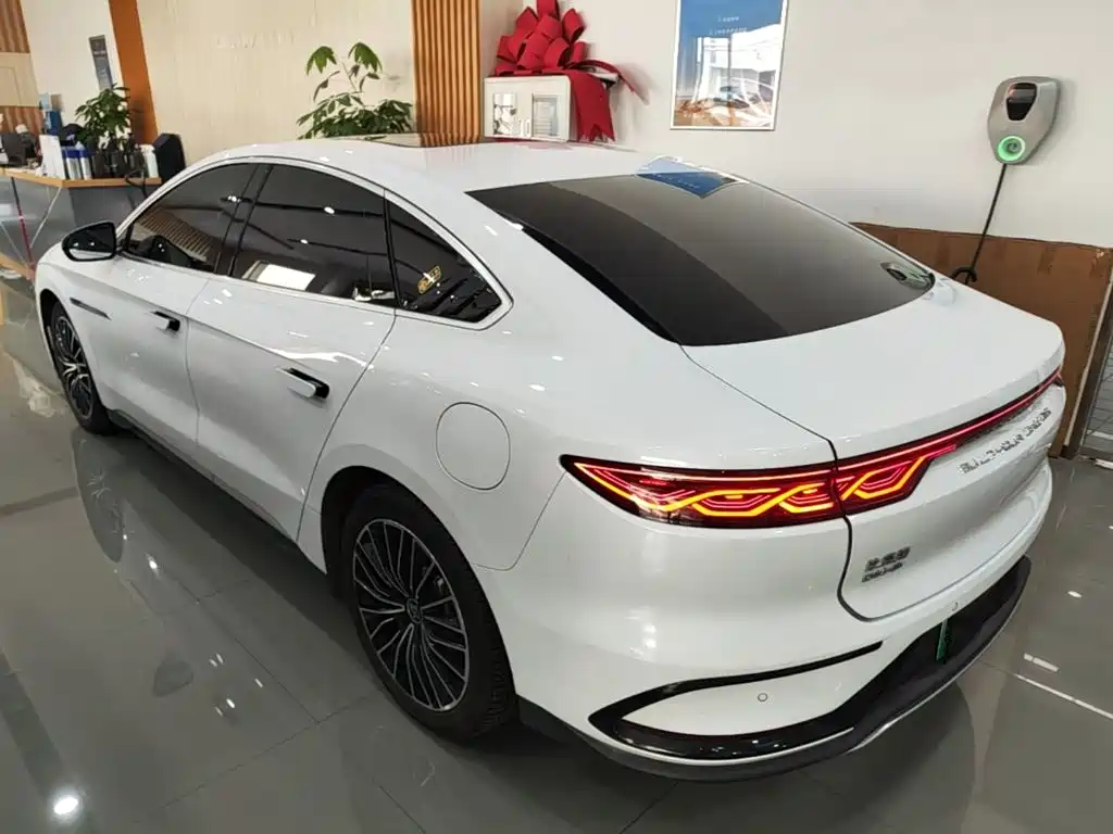 BYD Han — миниатюра 5
