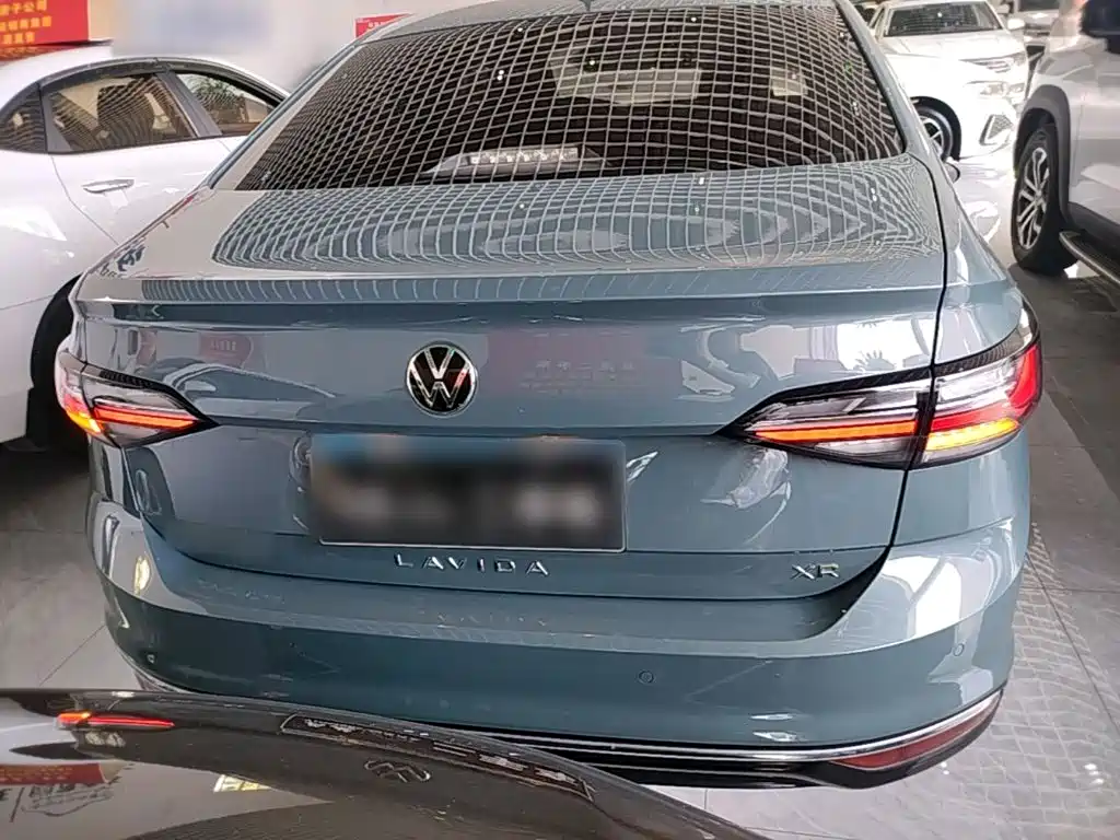 Volkswagen Lavida — миниатюра 6