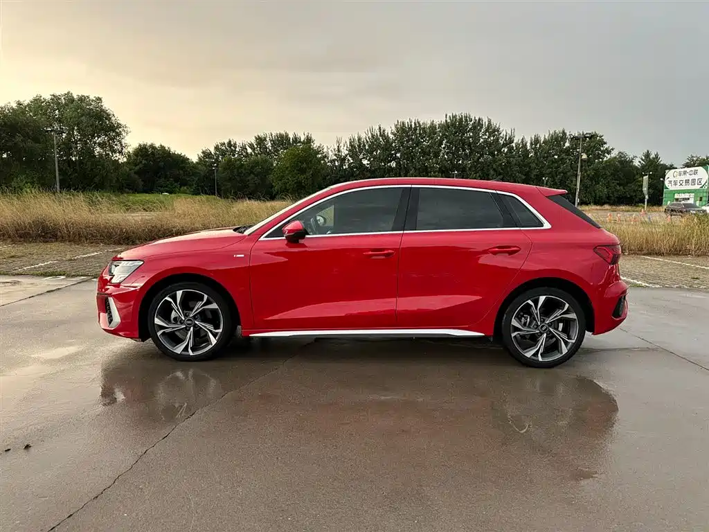 Audi A3 2021 Sportback 35 TFSI Luxury Sport