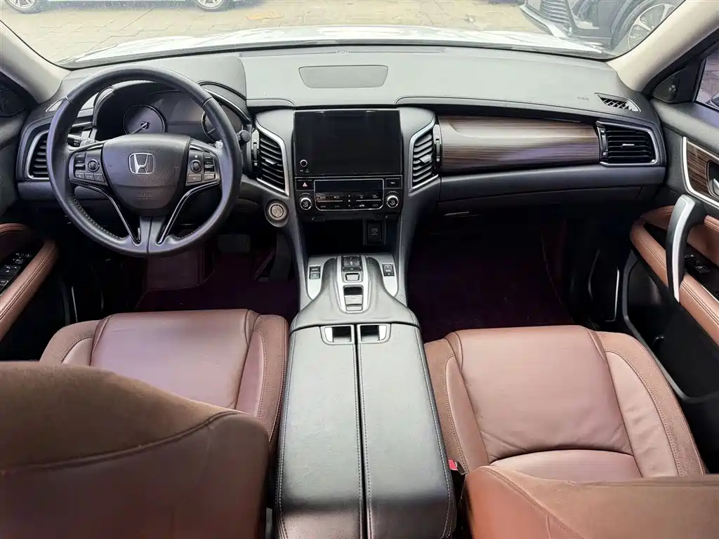 Honda Avancier 2017 370TURBO Premium