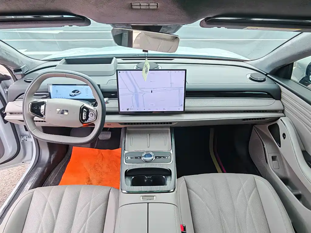 Geely Galaxy Galaxy 8 8 2025 130km EM-P