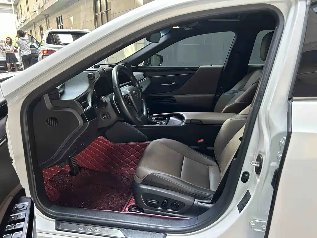 Lexus ES — миниатюра 19