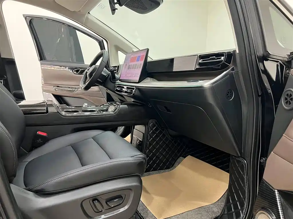 GAC TRUMPCHI E8 NEW ENERGY