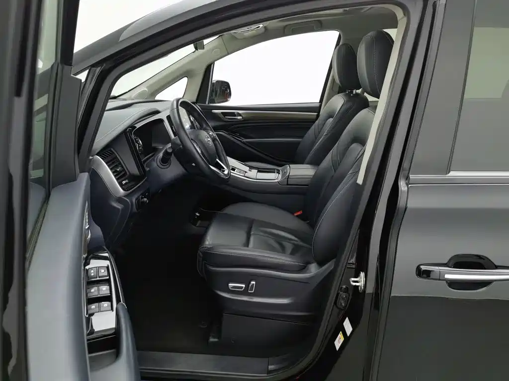 GAC Trumpchi M8 2023 — фото 10