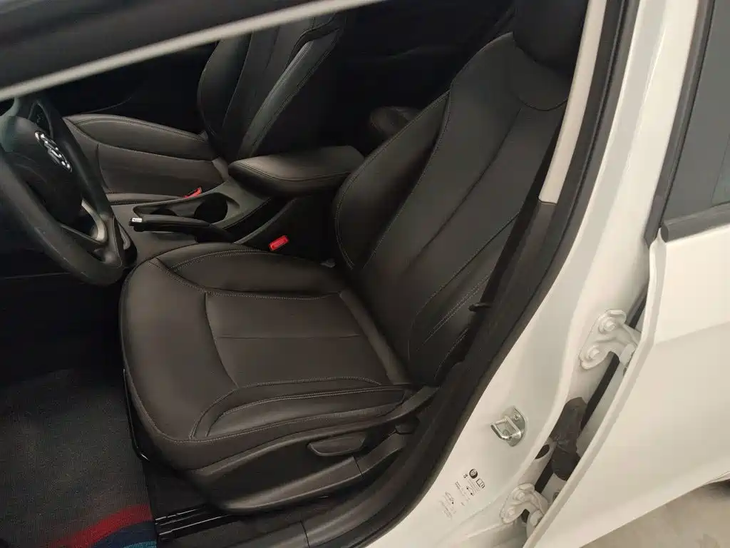 Buick Excelle — миниатюра 15