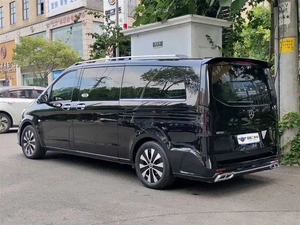 Mercedes-Benz Vito 2021 2.0T 7 мест
