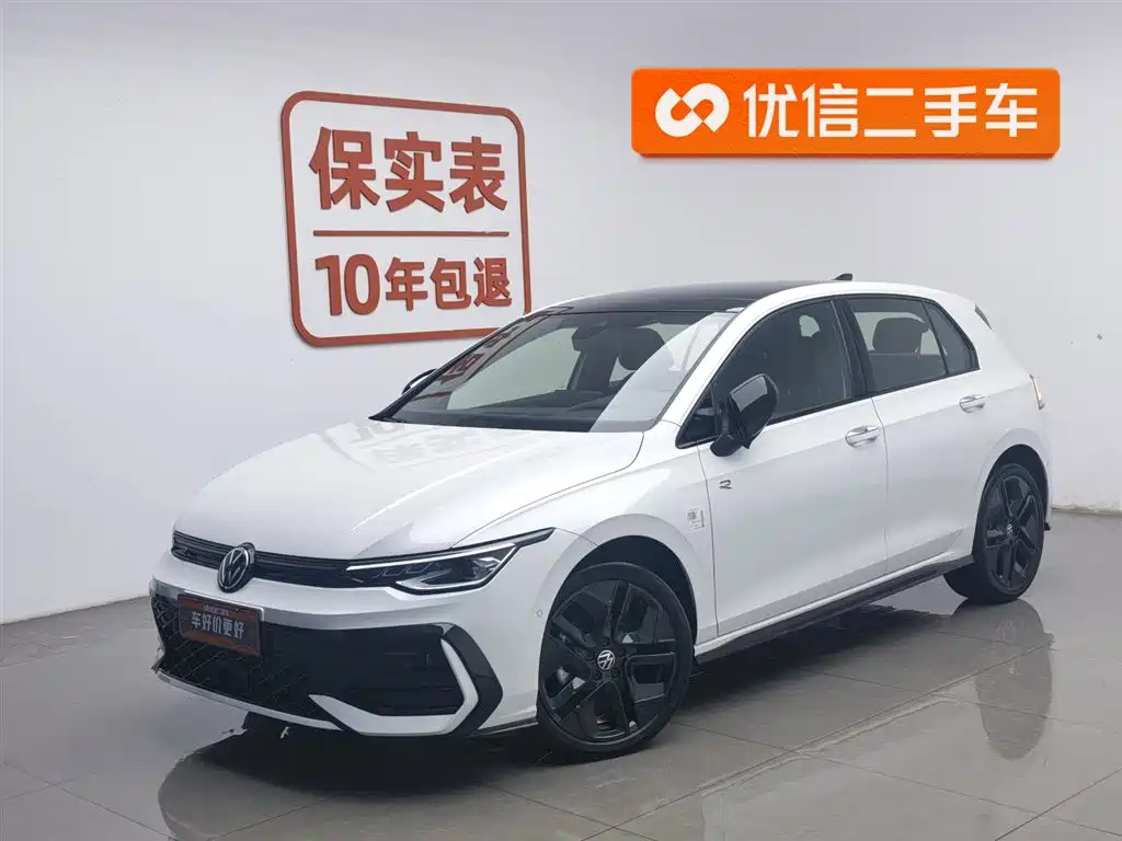 Volkswagen Golf 2025