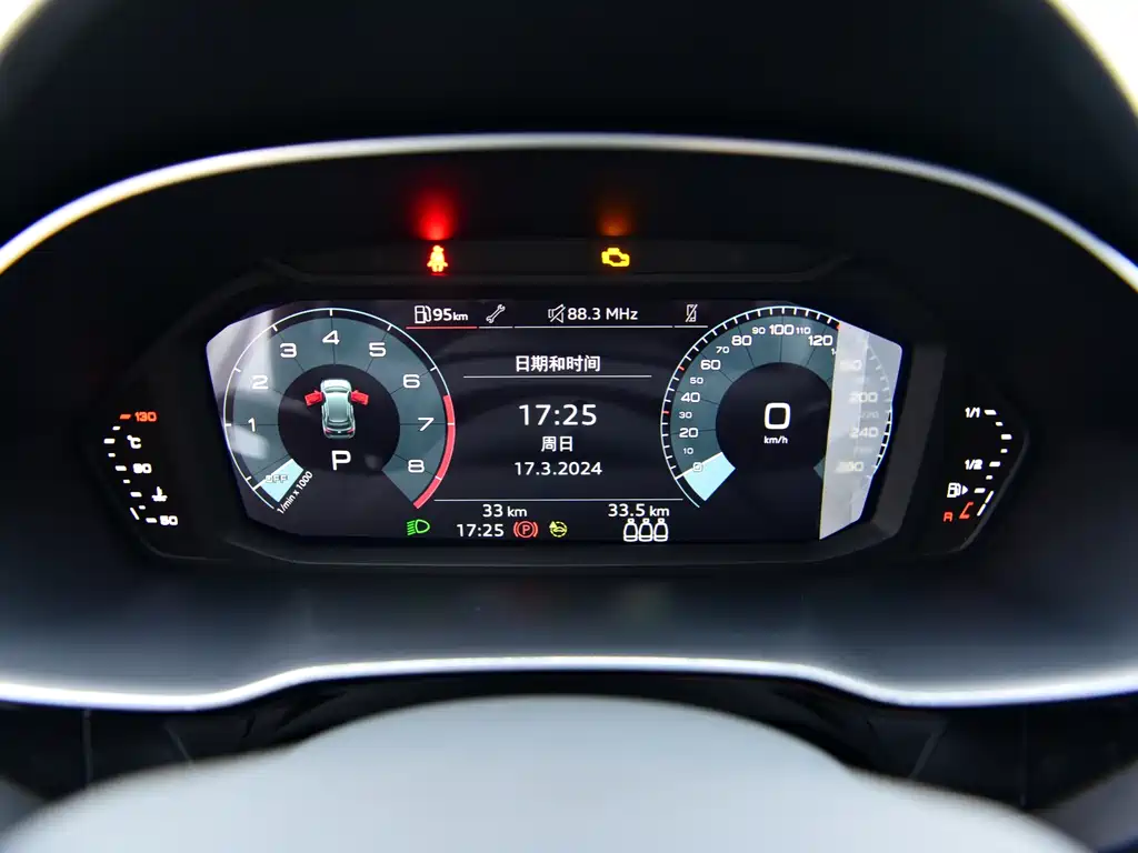 Audi Q3 - фото 21