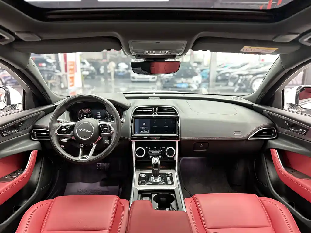 Jaguar XEL — миниатюра 4
