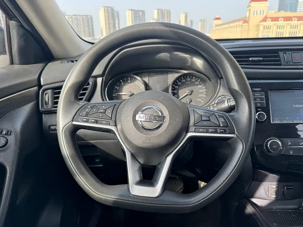 Nissan X-Trail — миниатюра 7