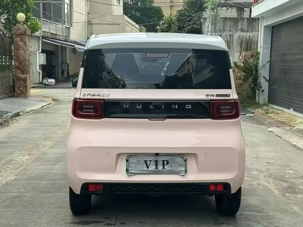 Wuling MINIEV — миниатюра 6