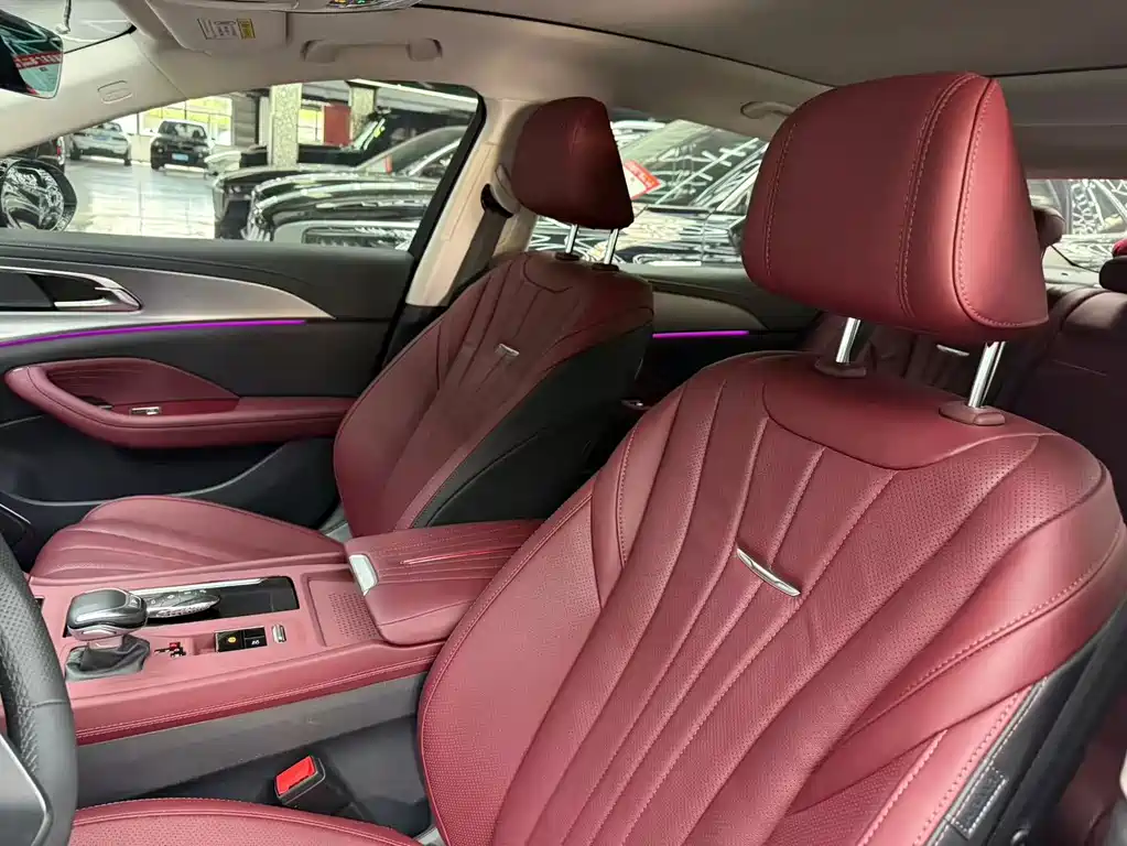 Hongqi Hongqi H5 — миниатюра 7