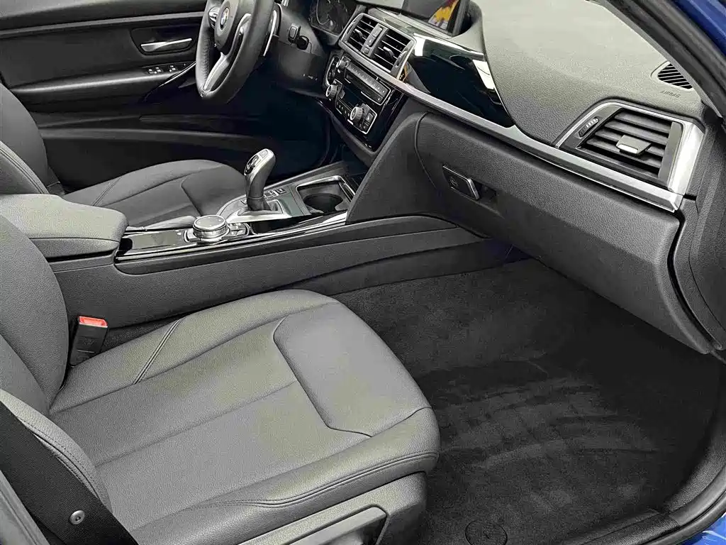 BMW 3 Series — миниатюра 8