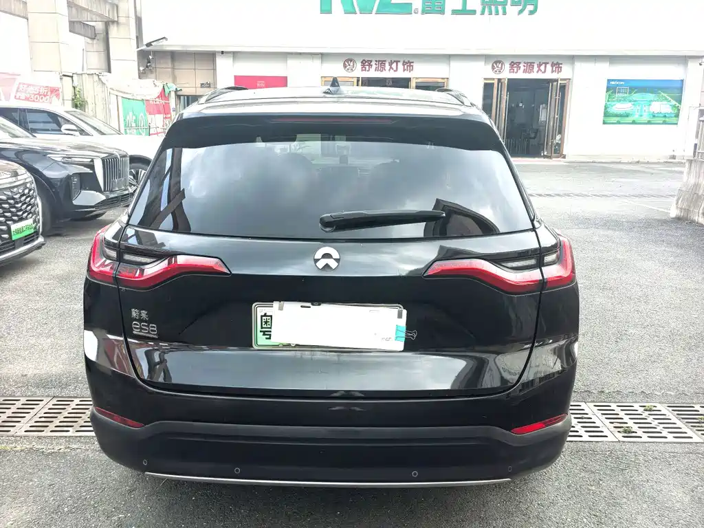 NIO ES8 — миниатюра 5