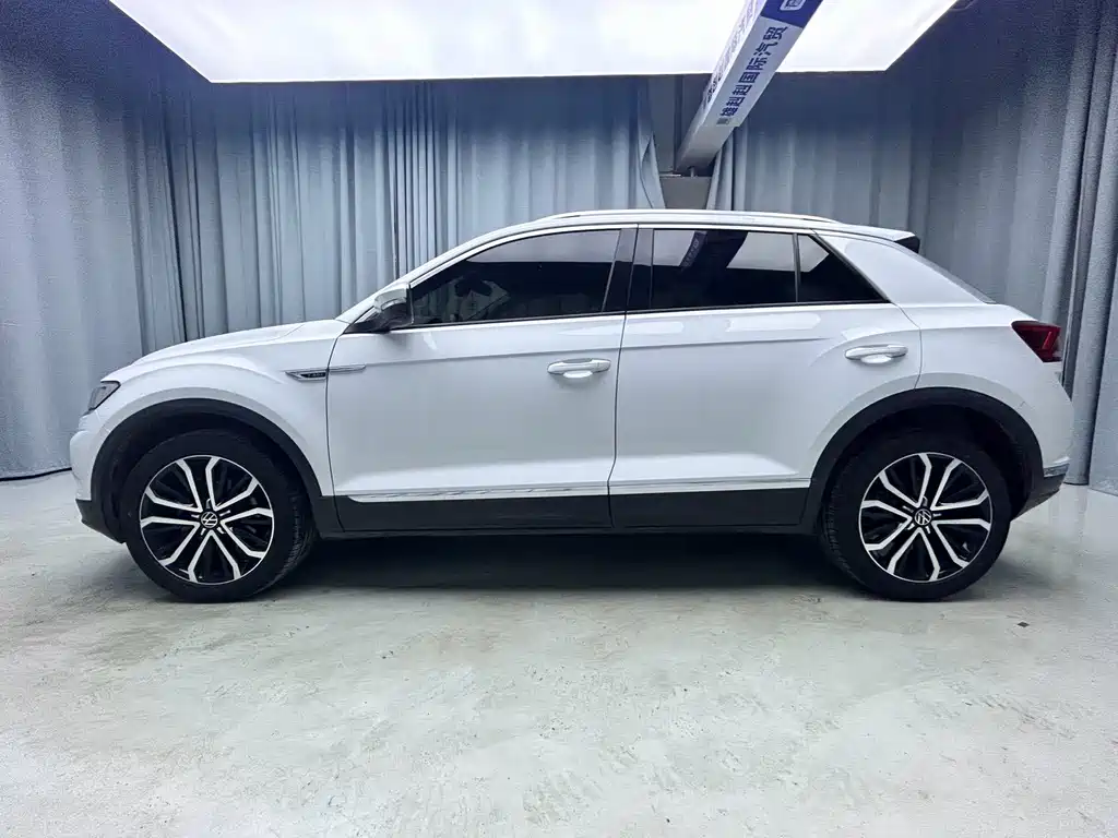 Volkswagen T-Roc 2021 280TSI DSG Luxury Smart Connect