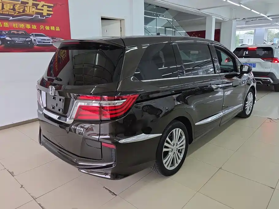 Honda Elysion — миниатюра 3
