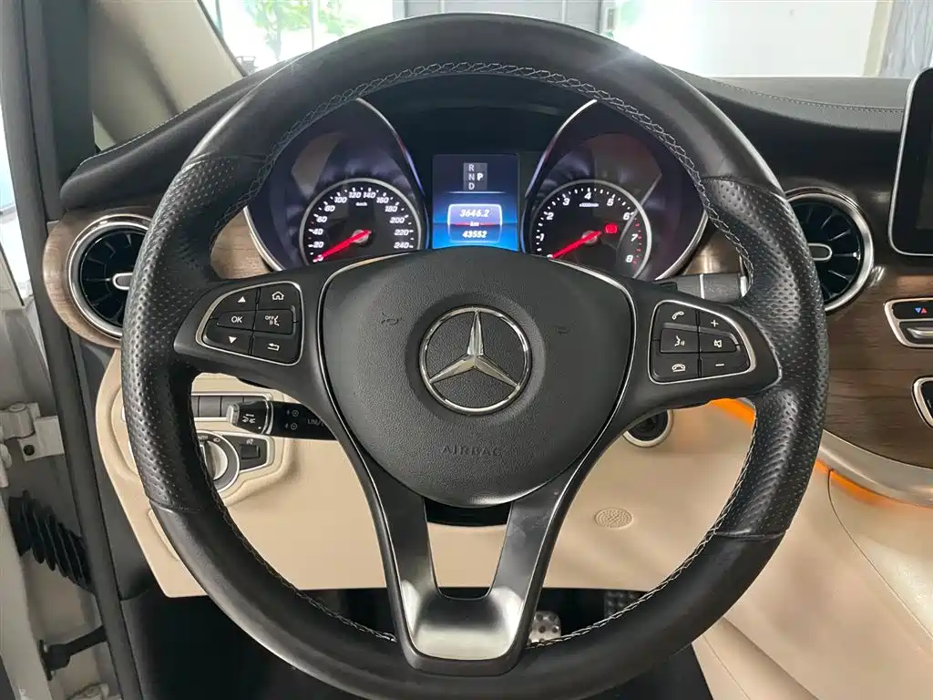 Mercedes-Benz V-Class V 2021 V 260 L Luxury