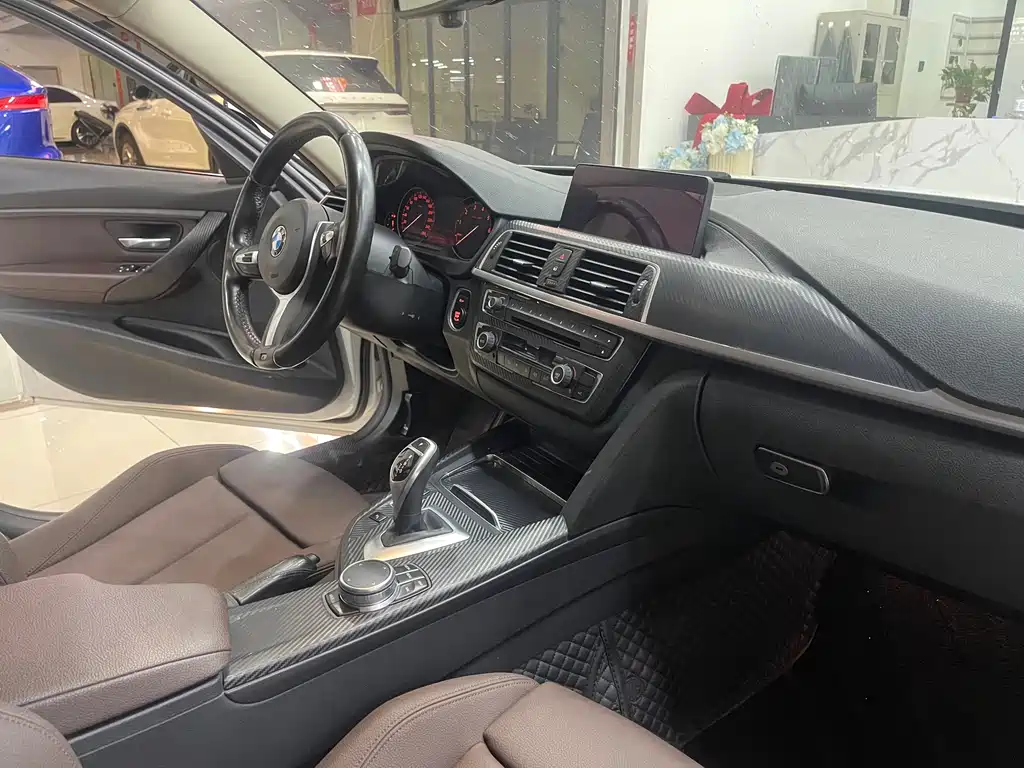 BMW 3 Series — миниатюра 4