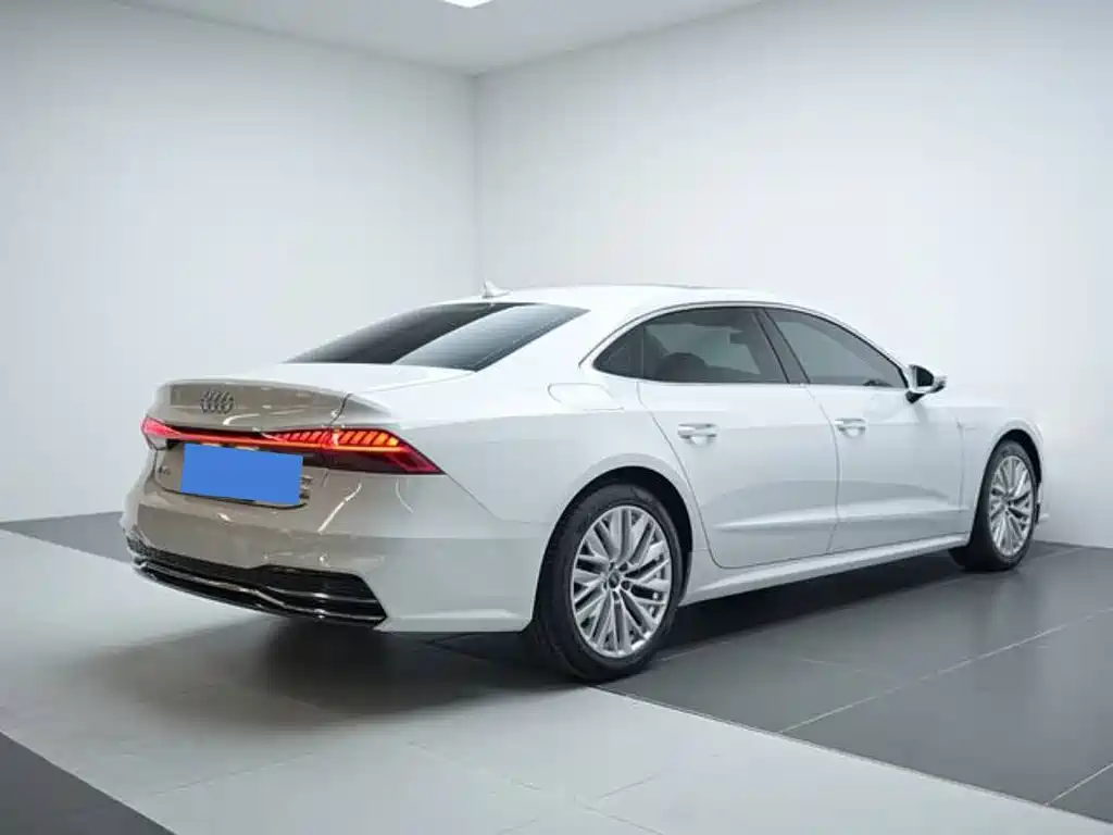 AUDI A7L