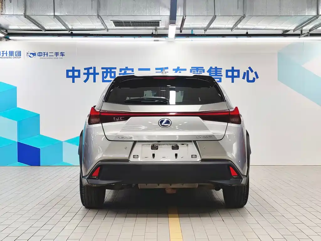 LEXUS UX