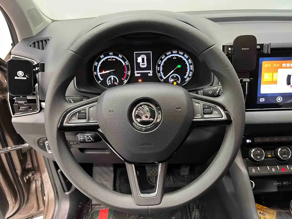 Skoda Karoq — миниатюра 8