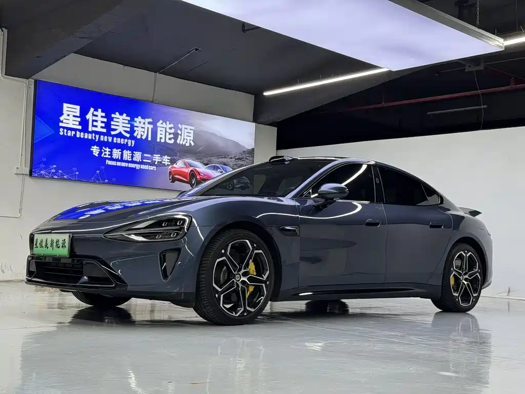 Xiaomi SU7 2024
