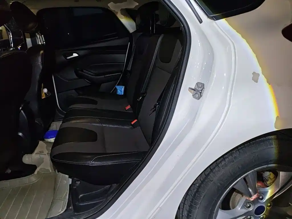Ford Focus — миниатюра 13