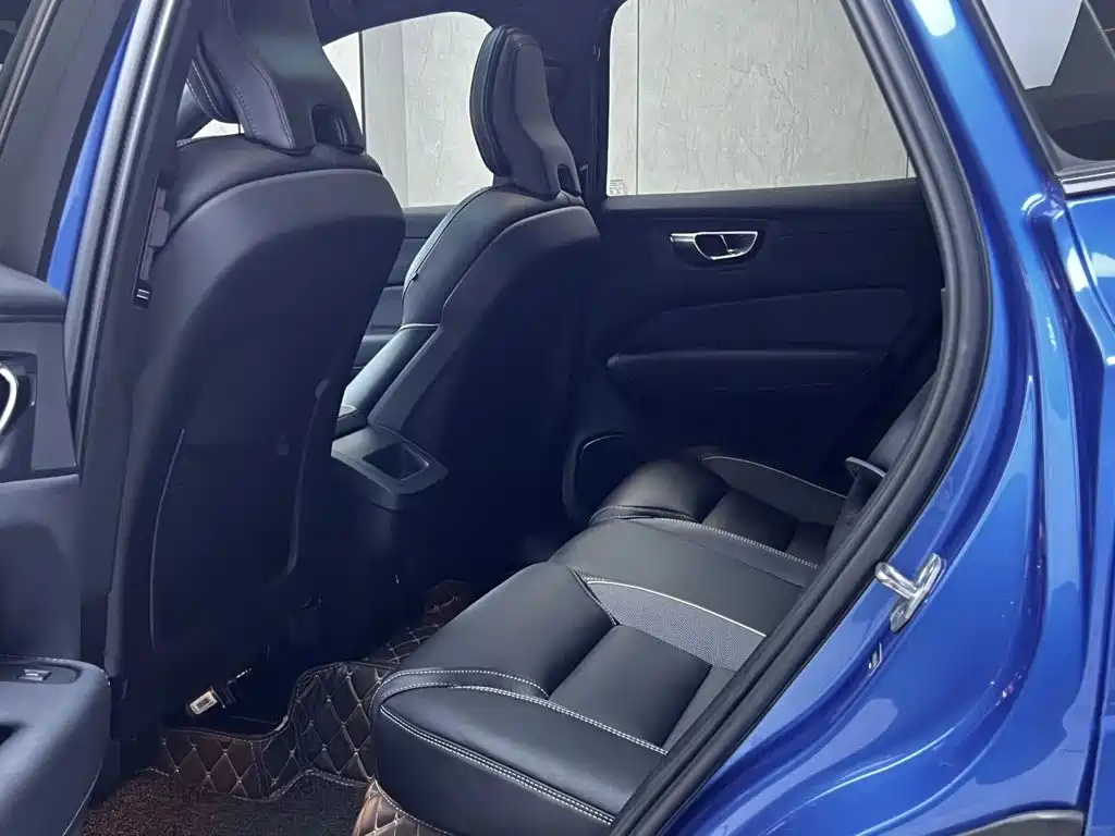 Volvo XC60 — миниатюра 5