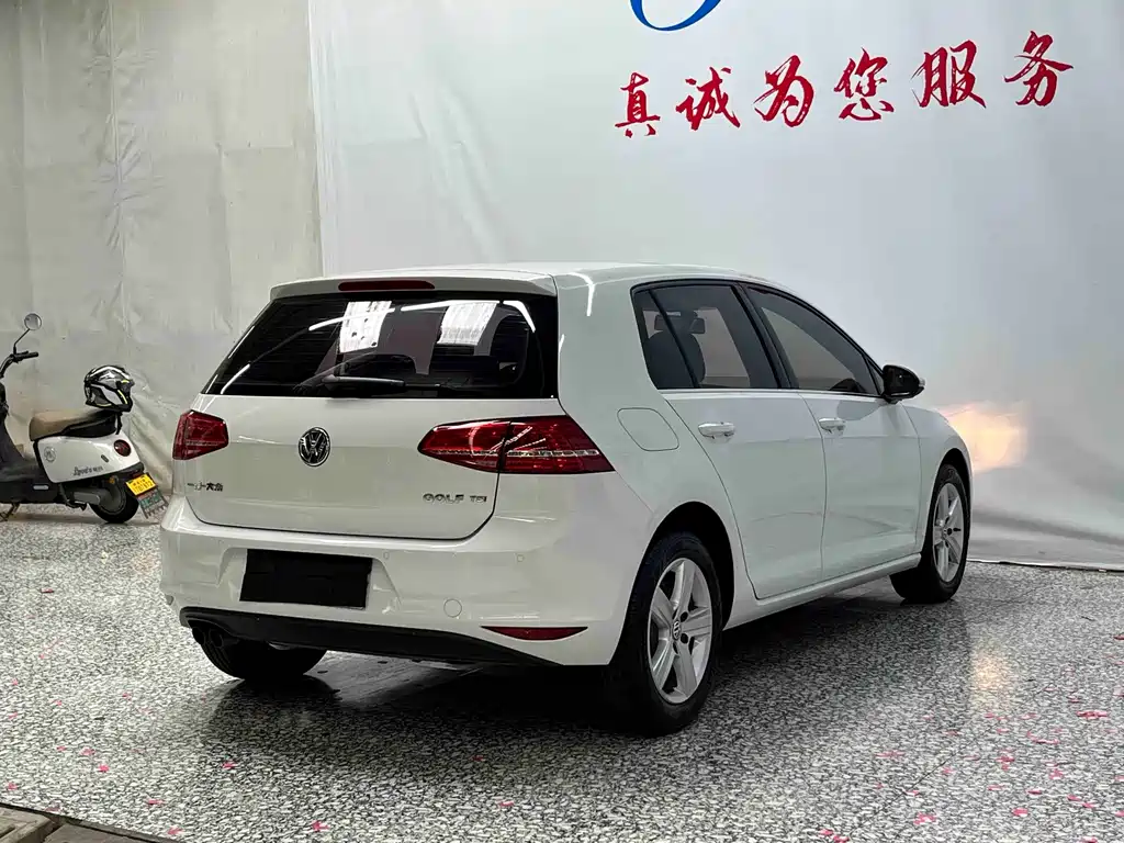 Volkswagen Golf — миниатюра 18