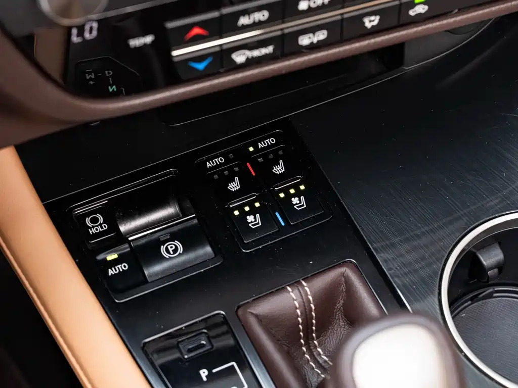 Lexus RX — миниатюра 19