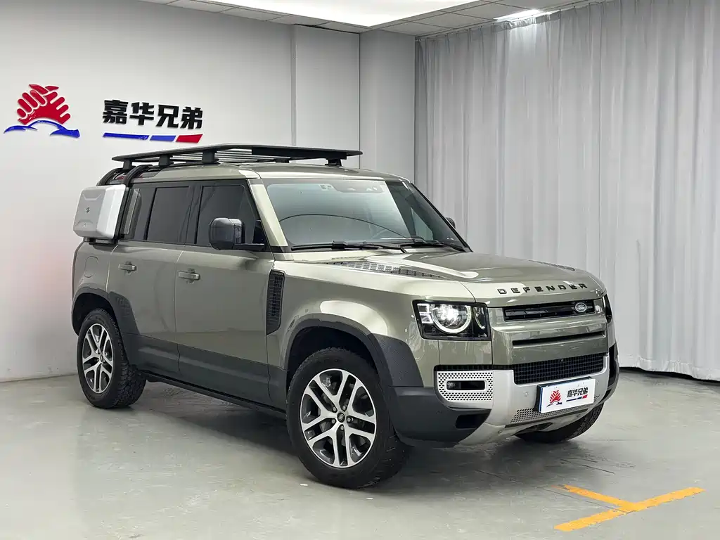 LAND ROVER DEFENDER