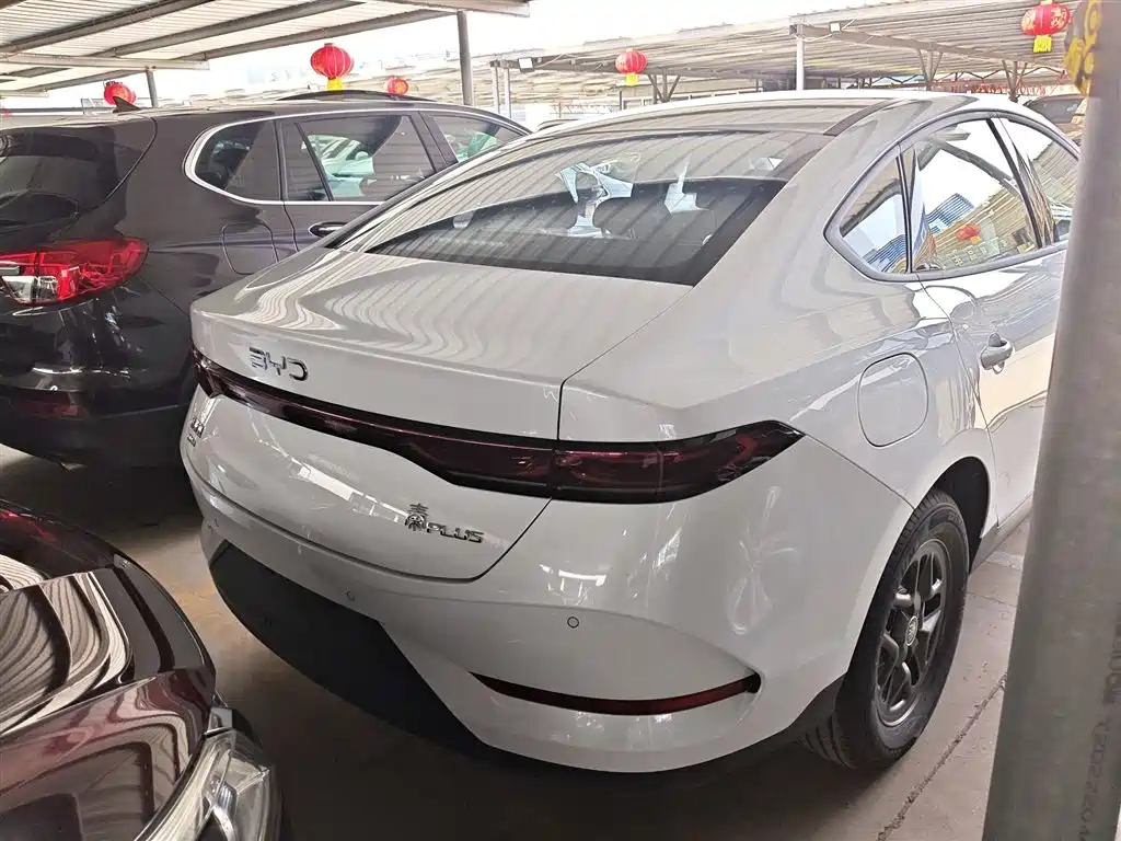 BYD Qin Plus PLUS 2025 DM-i Smart Drive 128KM