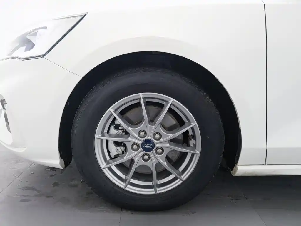 Ford Focus — миниатюра 17