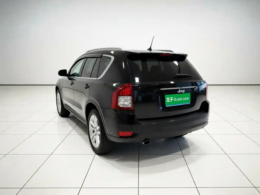 Jeep Compass (Import) — миниатюра 4