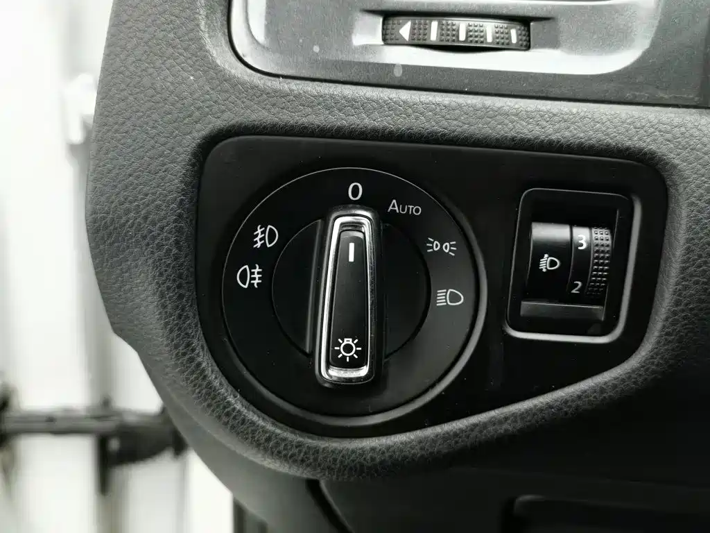 Volkswagen Golf — миниатюра 21