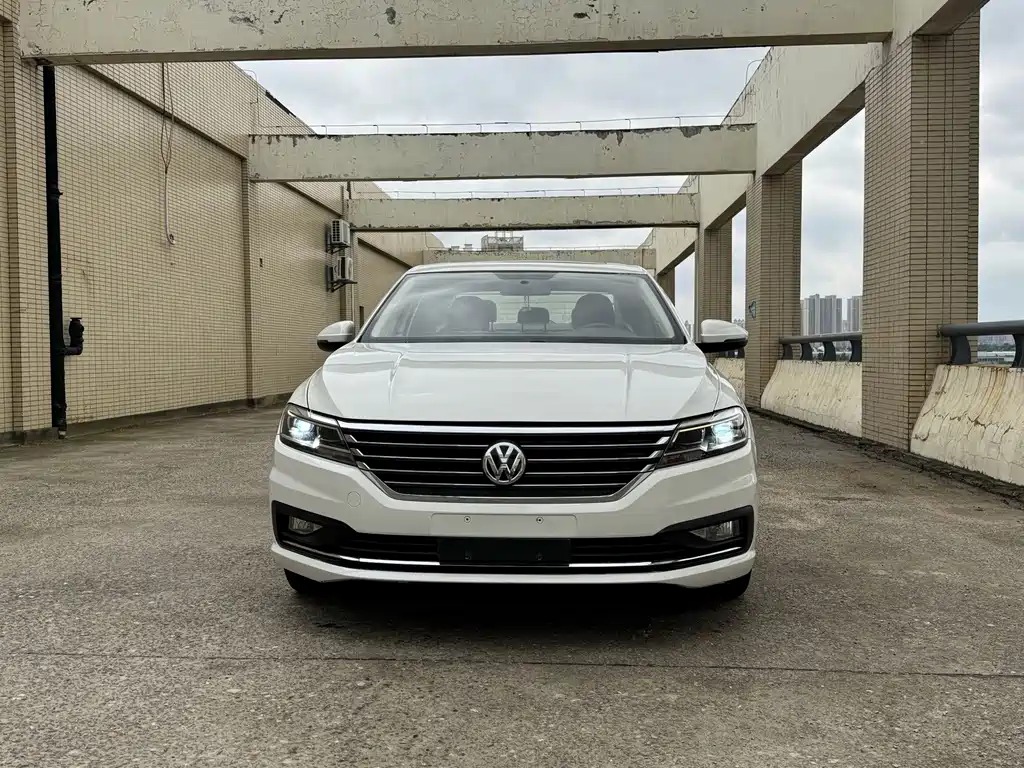 Volkswagen Lavida — миниатюра 2