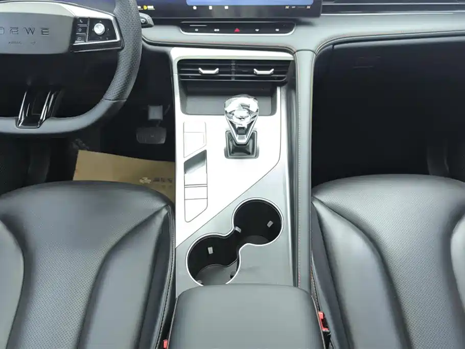 ROEWE RX5 NEW ENERGY