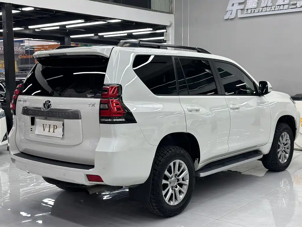 TOYOTA PRADO