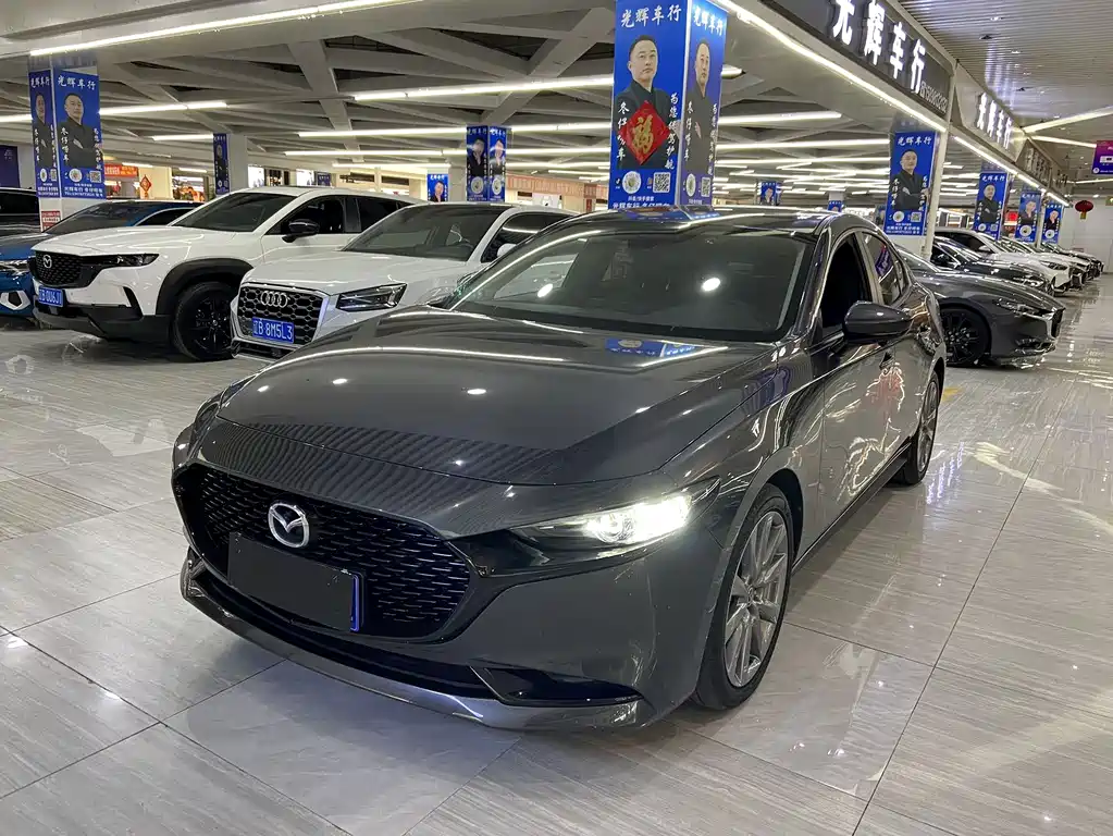 Mazda Mazda3 3 2021 2.0L AT