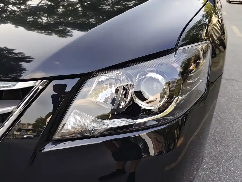 Toyota Camry — миниатюра 17