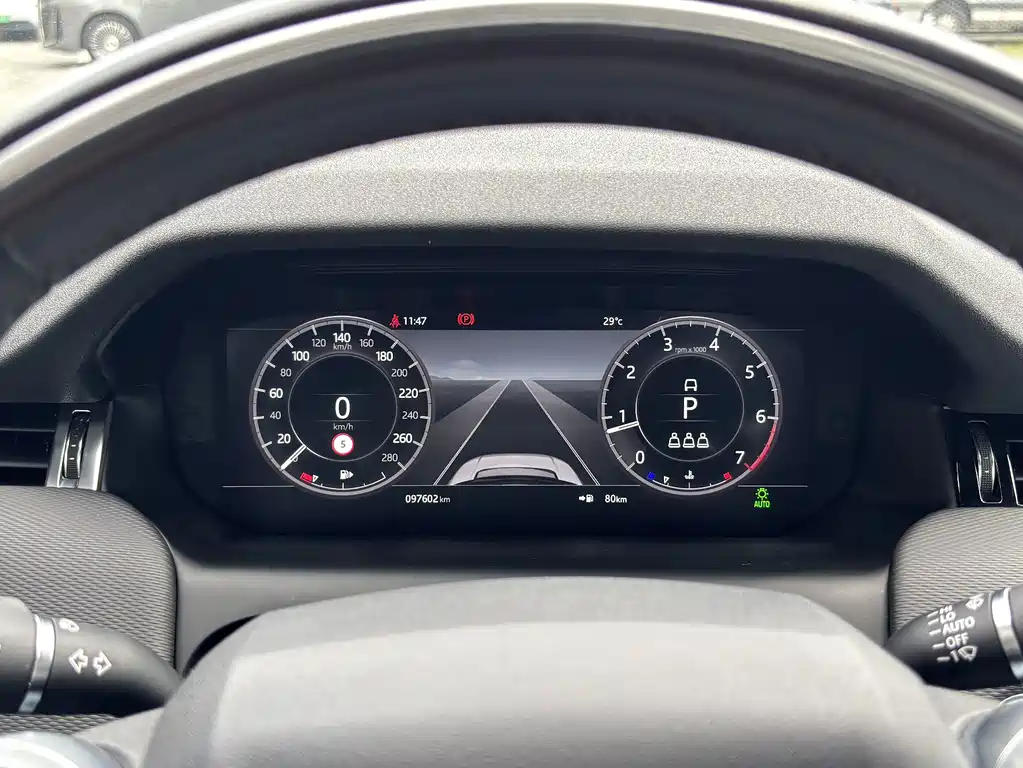 Land Rover Discovery Sport — миниатюра 21