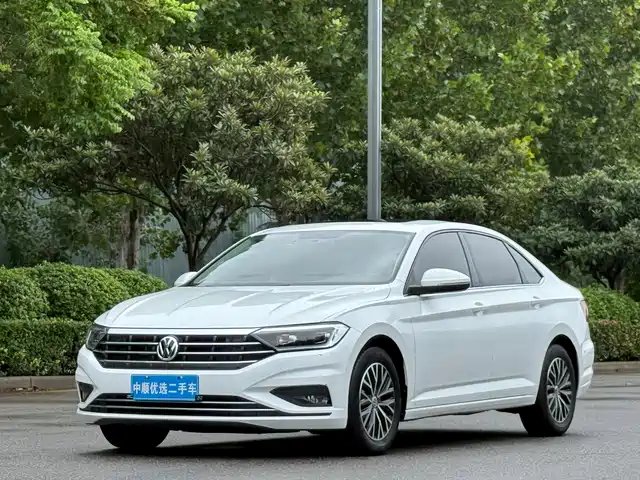 VOLKSWAGEN SAGITAR 2019