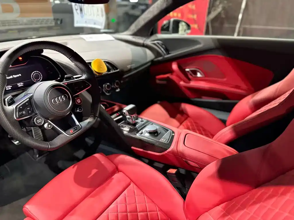 Audi R8 — миниатюра 7
