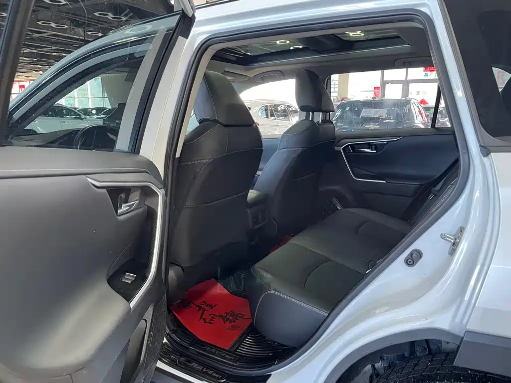 TOYOTA RAV4 RONGFANG