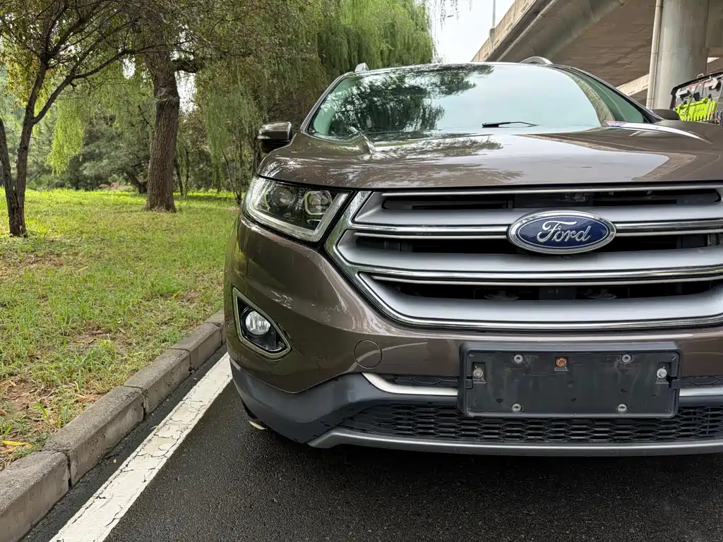Ford Edge — миниатюра 12