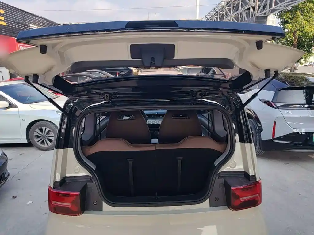 Wuling MINIEV — миниатюра 19