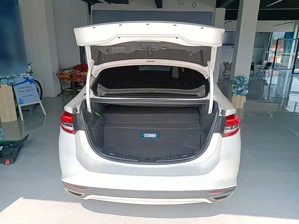 Ford Mondeo New Energy — миниатюра 19