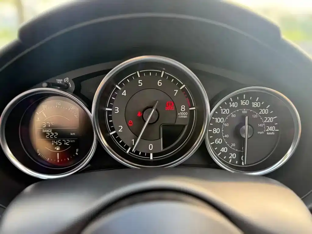 Mazda MX-5 — миниатюра 9
