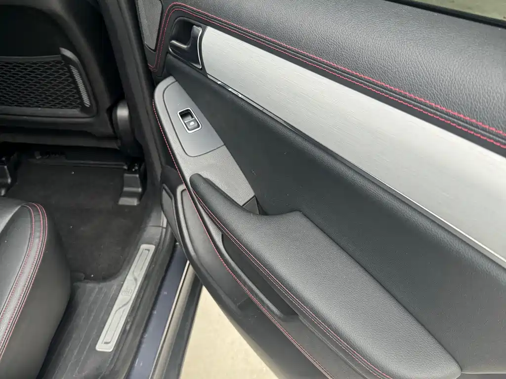 BYD Tang New Energy — миниатюра 11